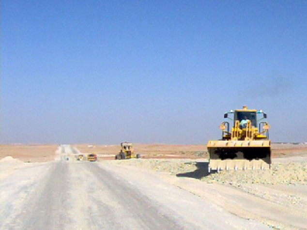 desert team work road